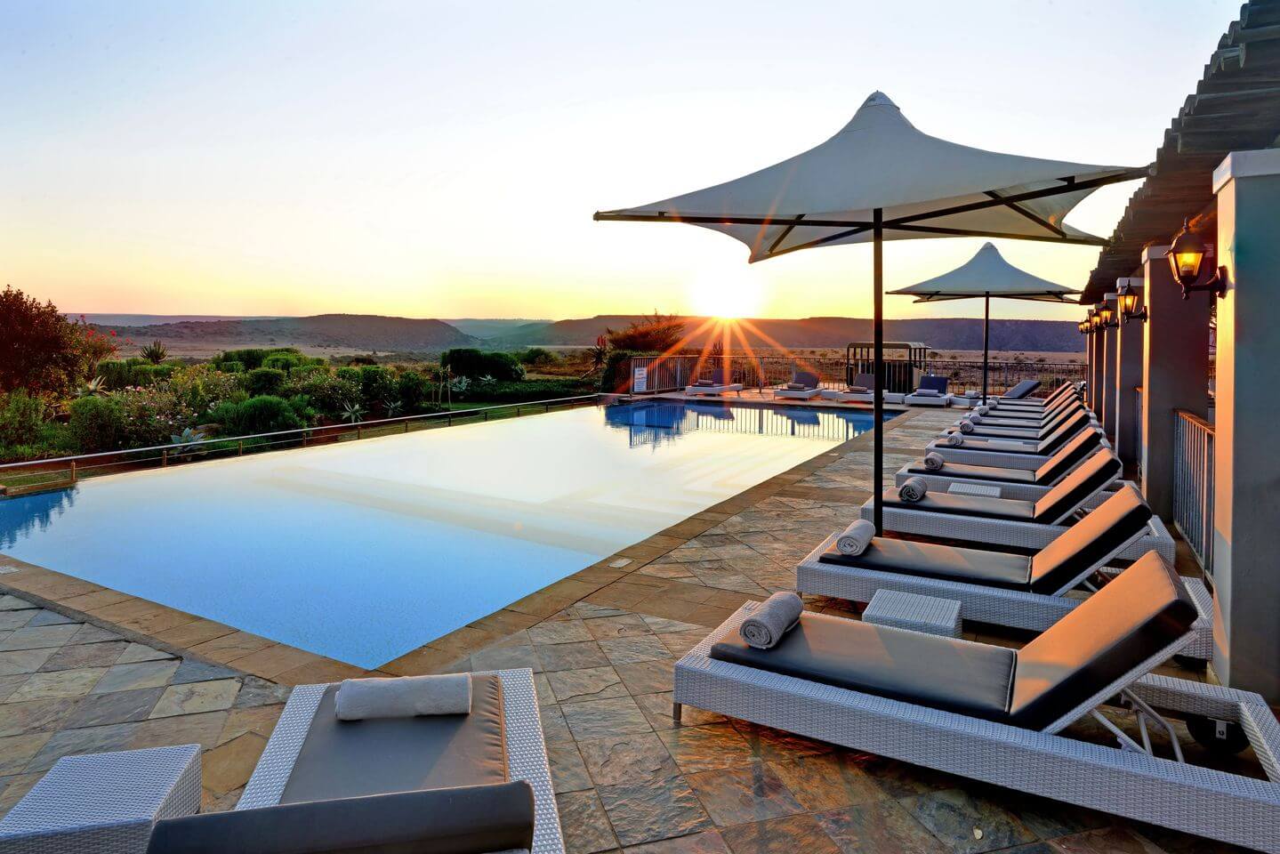 Riverdene-Family-Lodge-pool-sunrise