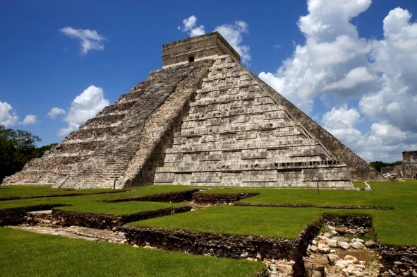 Piramide_RvMaya