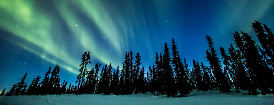 Aventura na Linha Férrea nas Montanhas e Aurora Boreal